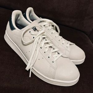 Mint Condition Adidas Stan Smith Light Bone Suede uppers with Forest Green Tab
